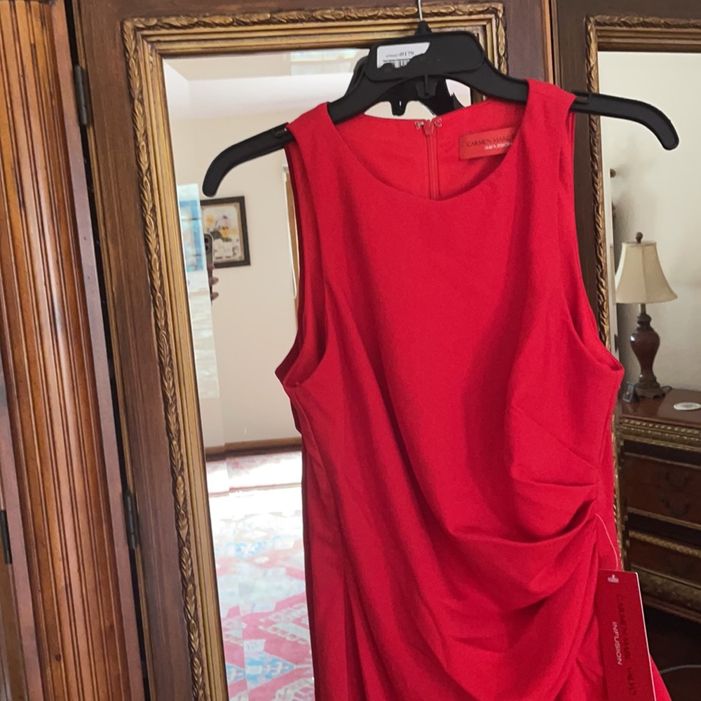 Beautiful red gown/dress Brand new with tags - Picture 2 of 7
